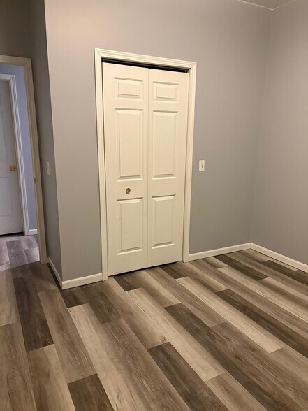 Building Photo - 1909 Crystal Ave