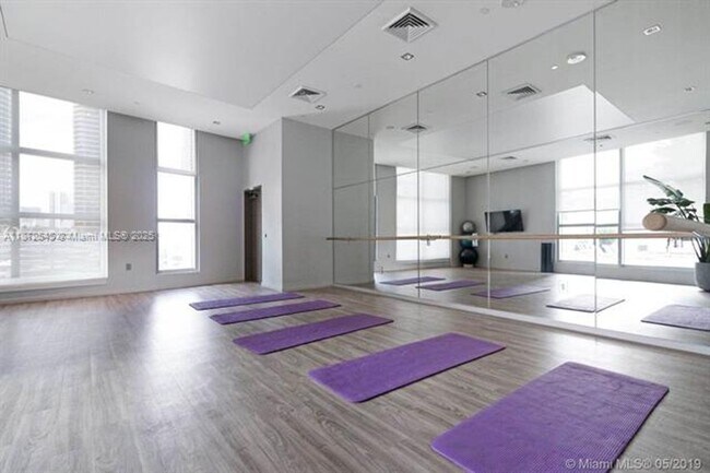 Building Photo - 1100 S Miami Ave