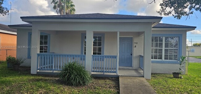 Building Photo - 712 SW 6th St
