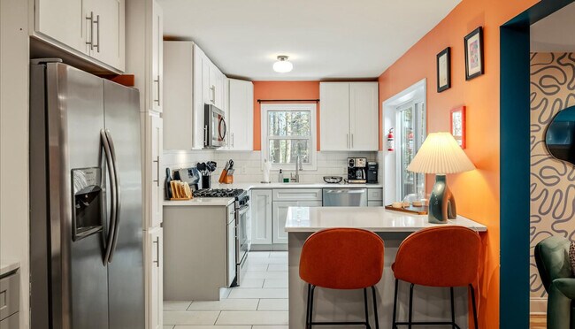 Building Photo - 223 Paxinos Dr