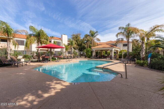 Primary Photo - 9990 N Scottsdale Rd