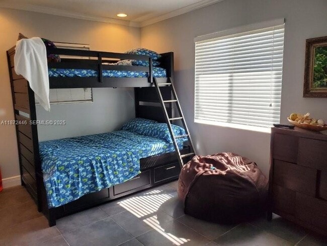 Building Photo - 135 Peace Ave