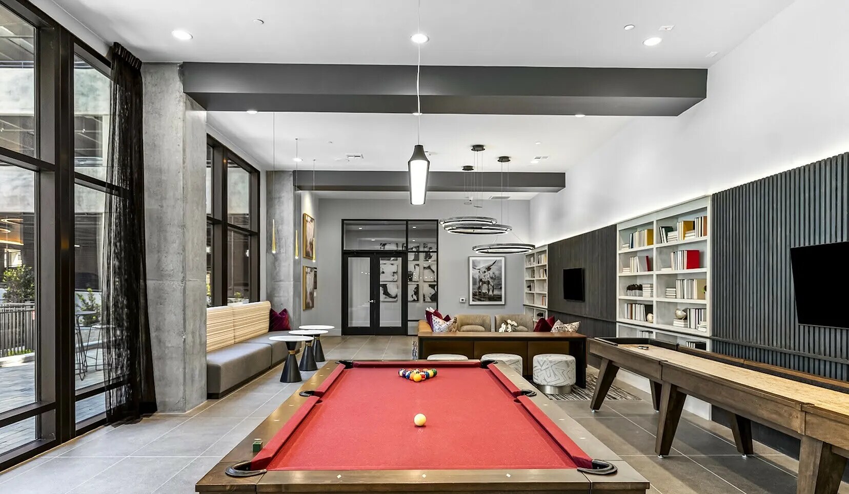 Building Photo - 1345 E 15th St