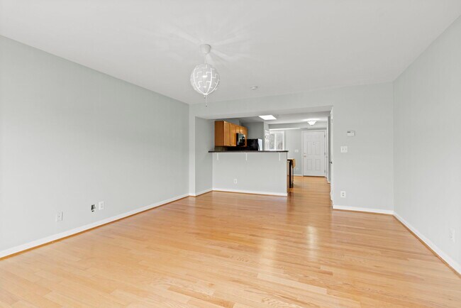 Building Photo - 1473 N Van Dorn St