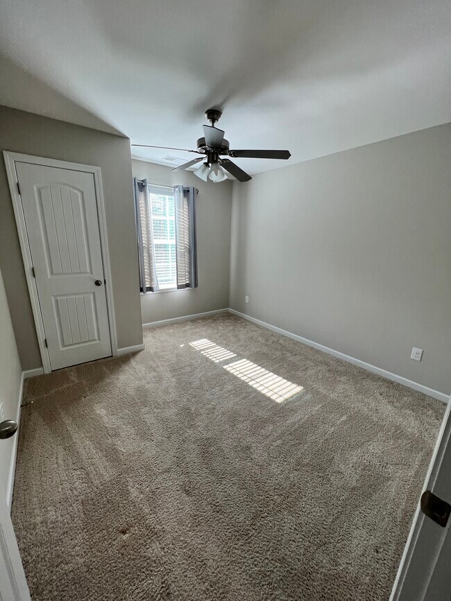 Building Photo - 117 Wheaton Ct