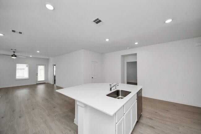 Building Photo - 31138 Warwick Coast Ct