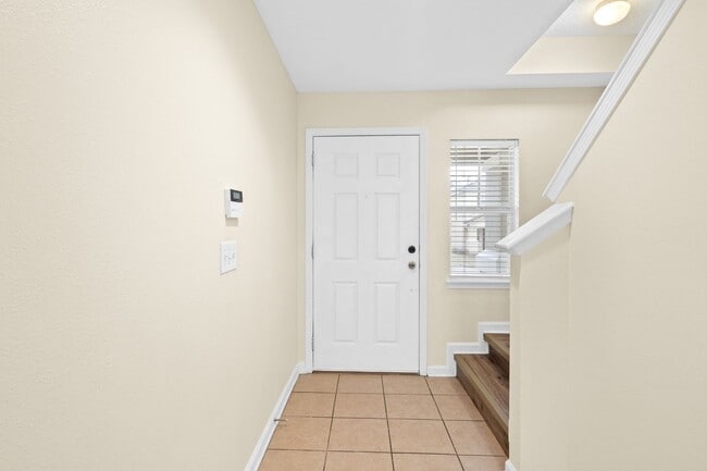 Building Photo - Gated Community