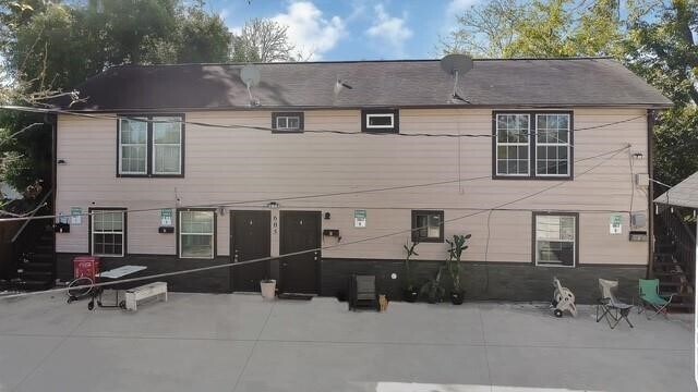 Building Photo - 605 E Hunnicutt St