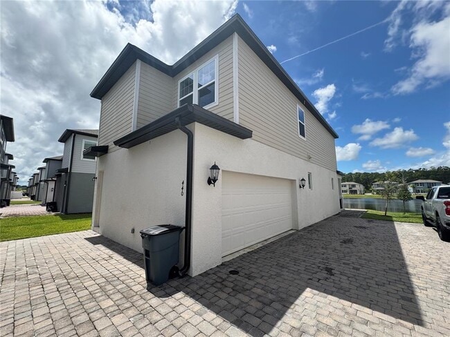 Building Photo - 440 Venetian Palms Blvd