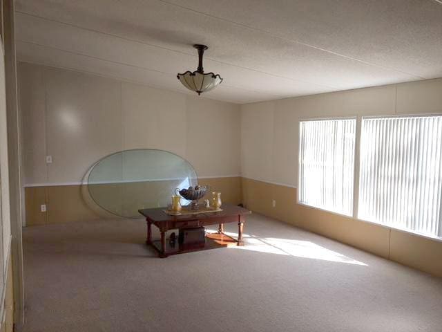 Building Photo - 1617 Ridge Dr