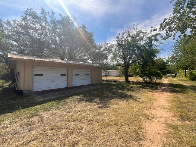 Building Photo - **APPLICATION RECEIVED**  AMAZING 3 bedroom 2 Bath home with detached GARAGE/WORKSHOP in Marble F...