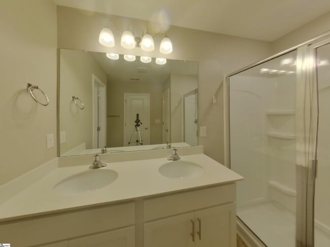 Building Photo - 283 Millen Dr