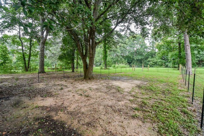 Building Photo - 15357 Ben Wiggins Rd