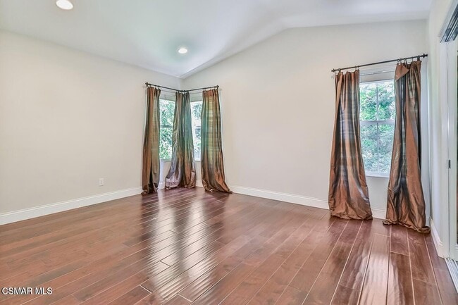 Building Photo - 3159 Foxtail Ct
