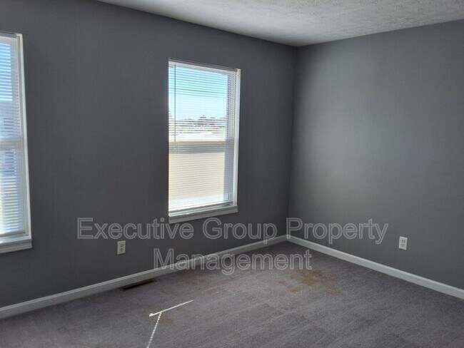 Building Photo - 1113-C CROWNE POINTE DRIVE