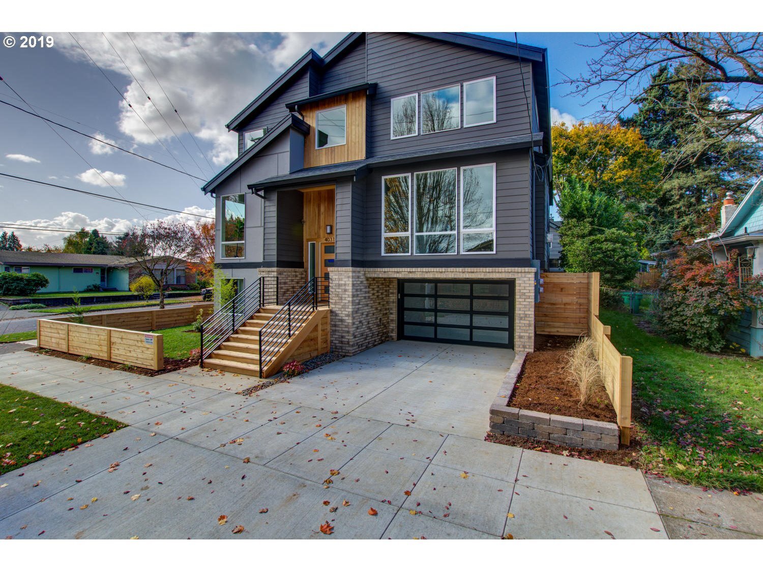 Building Photo - 2873 SE 41st Ave