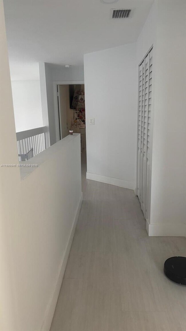 Building Photo - 11460 SW 73rd St