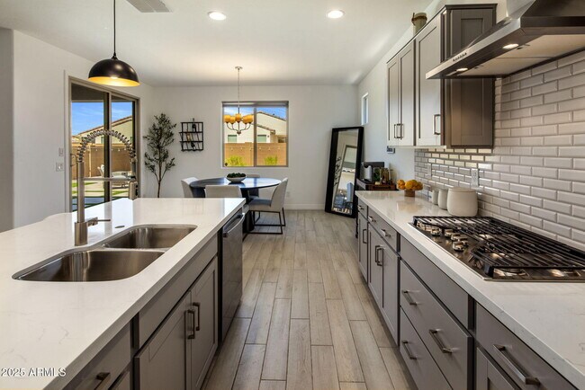 Building Photo - 8958 W Orange Dr
