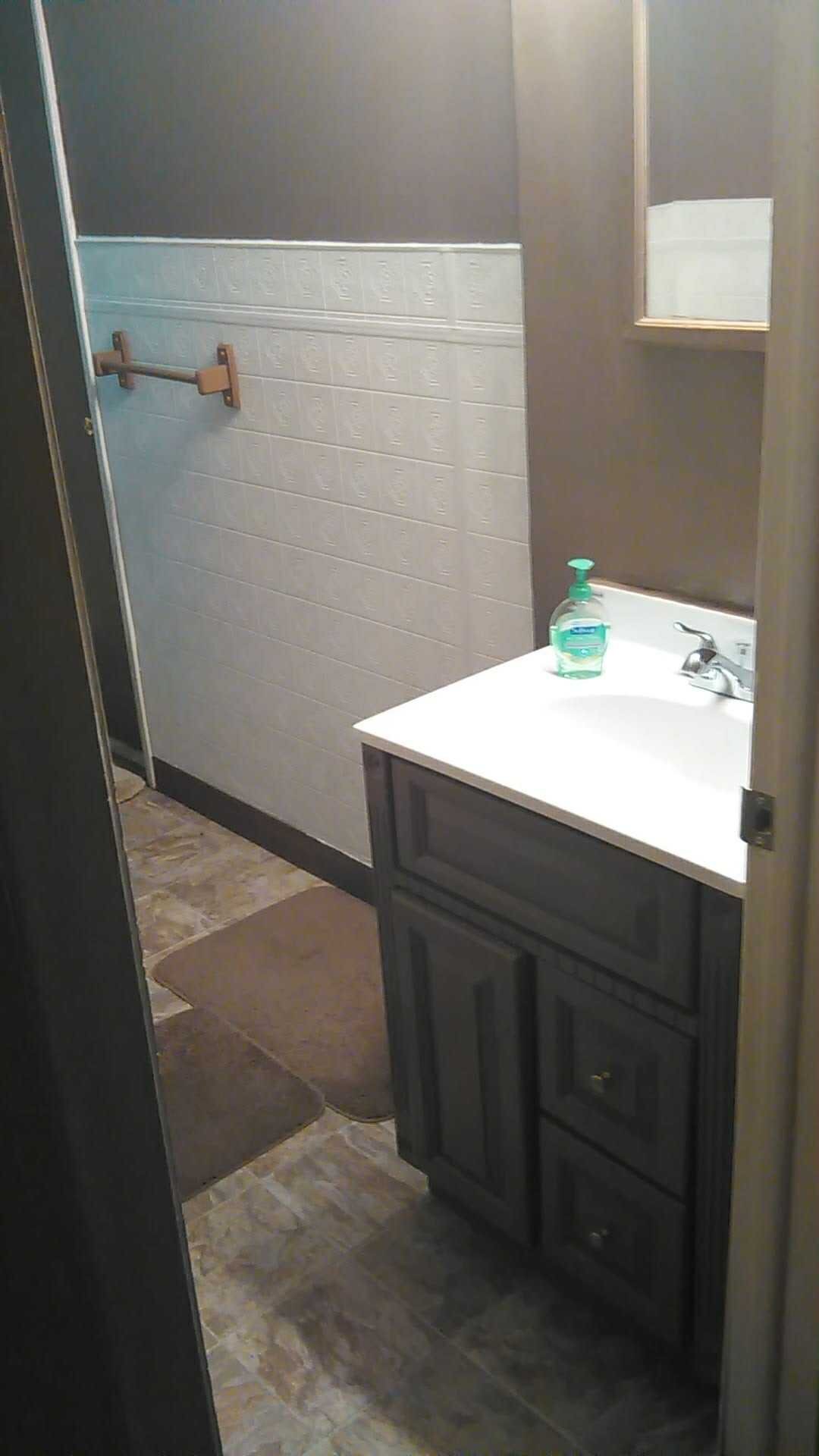 Building Photo - 622 W York Ave