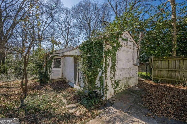 Building Photo - 1977 N Decatur Rd