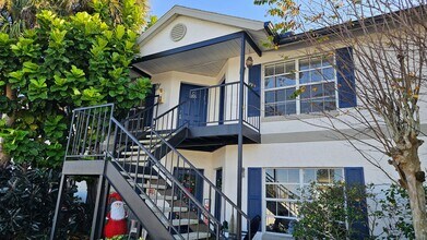 Building Photo - 2 Bedroom/2 Bathroom 2nd Floor Unit at Lancelot