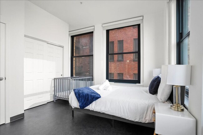 Building Photo - 209 9th St