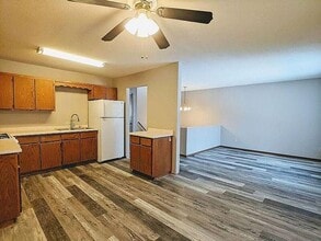 Building Photo - 230 Leighton Dr