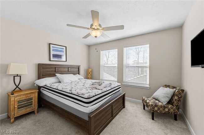 Building Photo - 2256 E 100th St