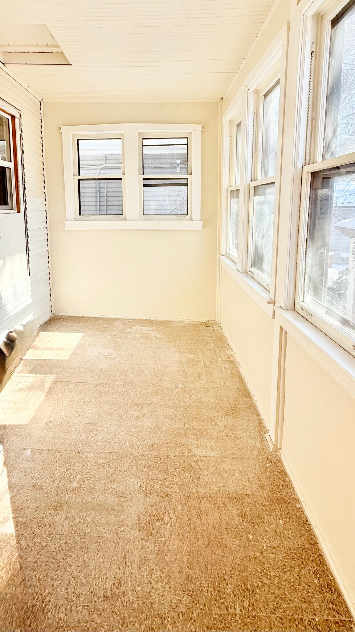 Building Photo - 4849 W Eddy St