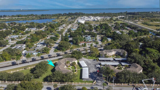 Building Photo - 2625 Heathcote Dr