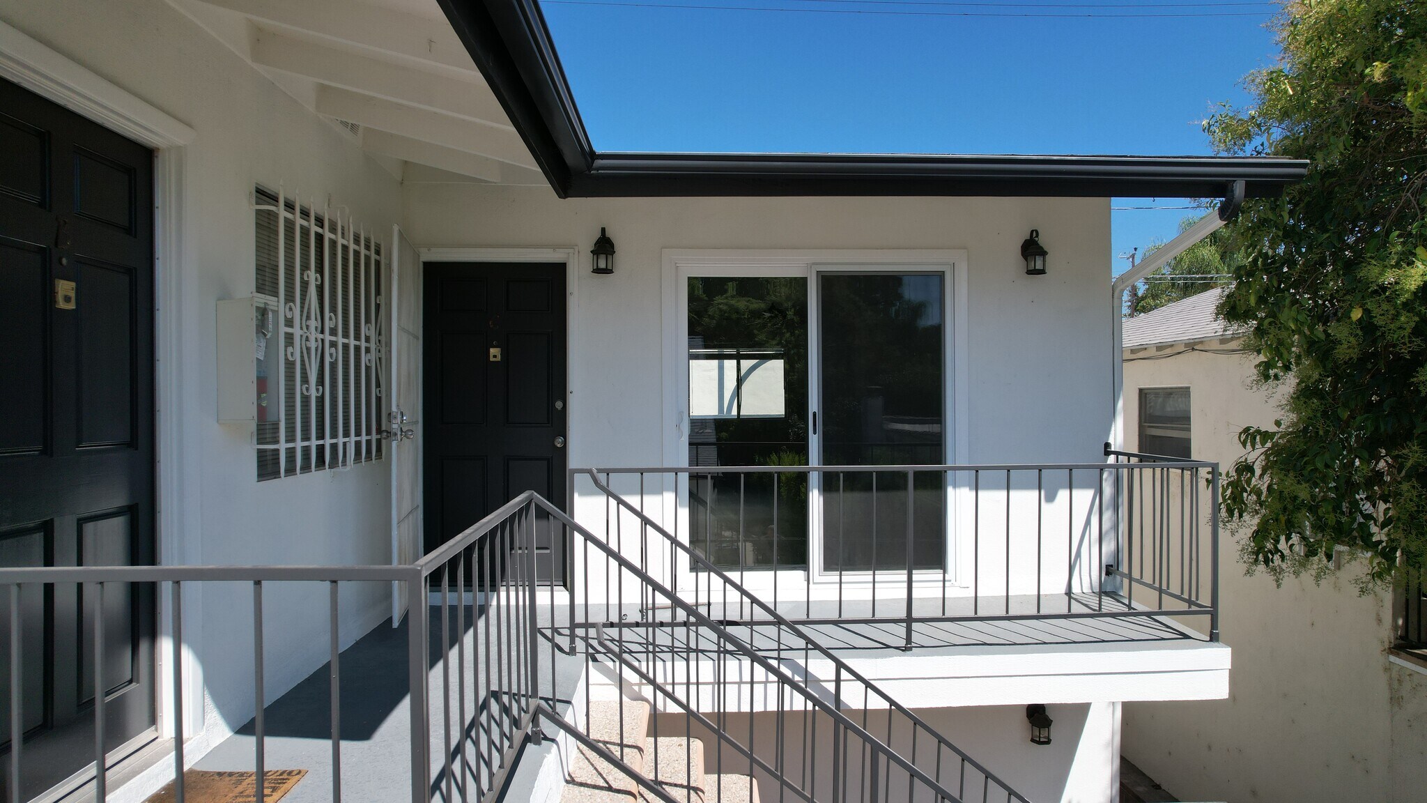 Building Photo - 4230 Gentry Ave