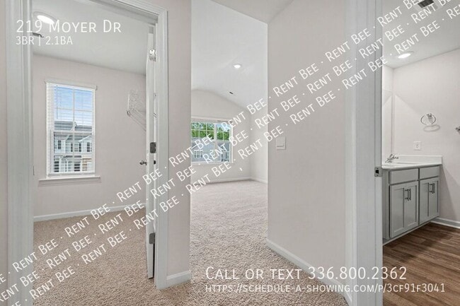 Building Photo - 219 Moyer Dr