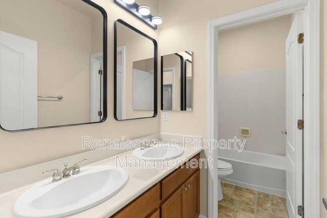 Building Photo - 785 Ellerbrook St