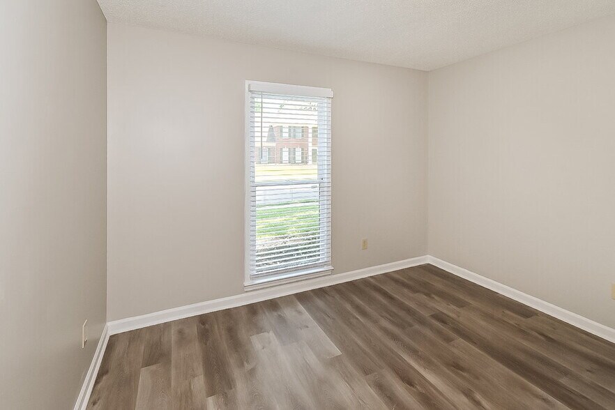 Building Photo - 9012 Brent Ln