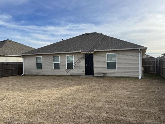 Building Photo - 1840 Land Run Dr