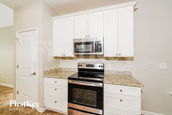 Building Photo - 317 Waterstone Ln