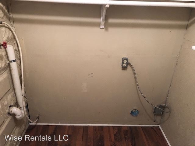 Building Photo - 609 W Hovey St