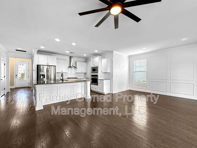Building Photo - 128 Whaler Ave