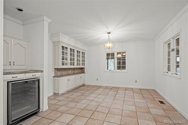 Building Photo - 4509 S Meadow Dr