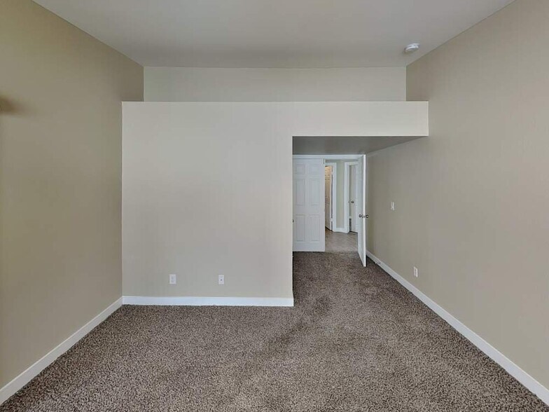 Building Photo - 1613 Fig Palm Ct