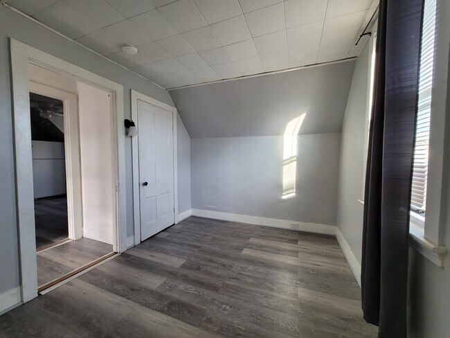 Primary Photo - 12 Farnum St