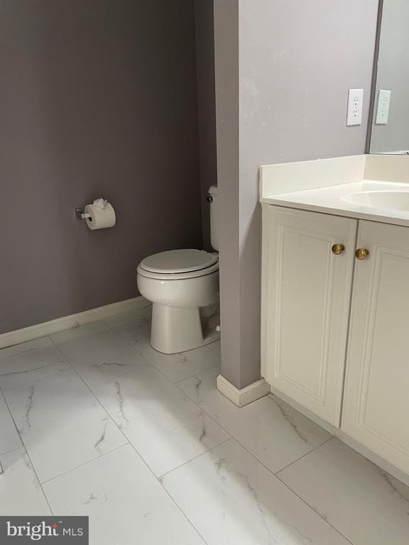 Building Photo - 30 Bridle Ct