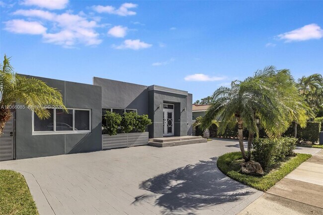 Building Photo - 7549 Buccaneer Ave