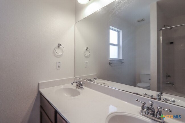 Building Photo - 7819 Bridgepointe Dr