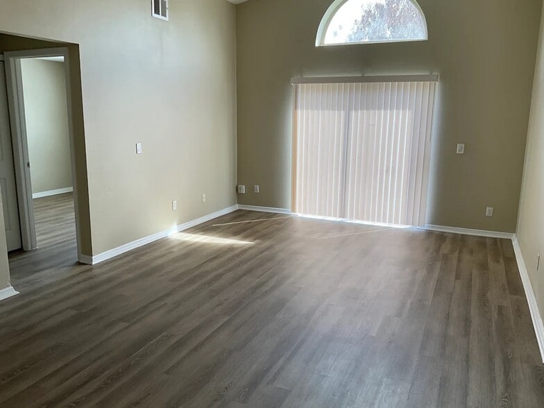 Building Photo - 1624 Elmstead Ct