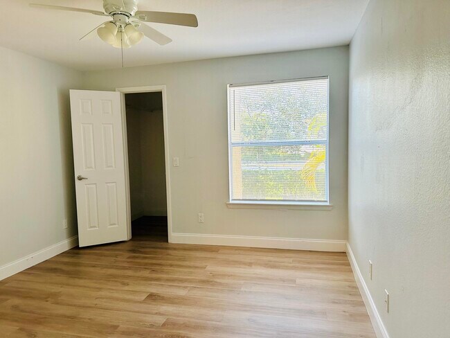 Building Photo - 1760 Palm Cove Blvd
