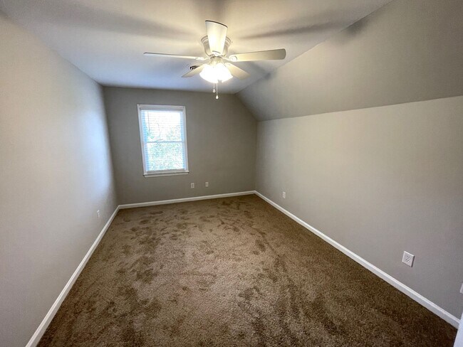 Building Photo - Five Points - 4br House - Fall 2026 Pre-Lease