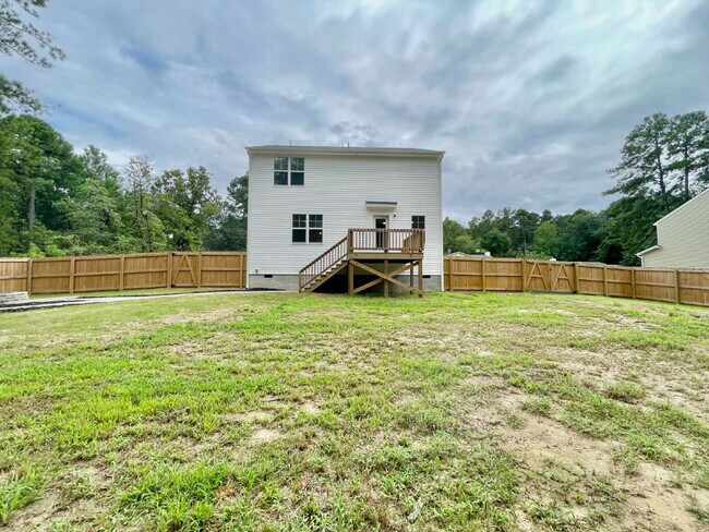Building Photo - 3-Bedroom Retreat With 2.5 Baths In Fayetteville