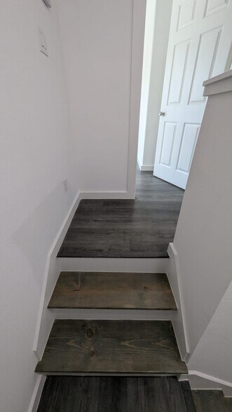 Building Photo - 2310 Wavell St