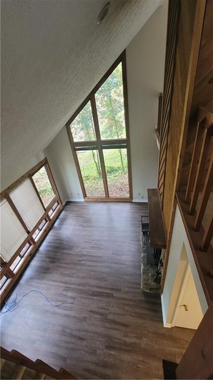 Building Photo - 4621 Kings Crossing Dr NE